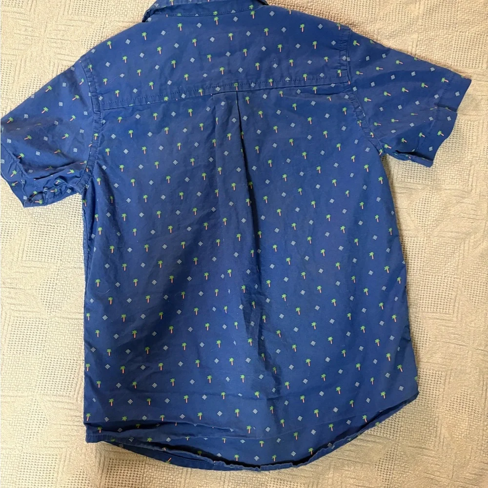 The Children's Place Blue Short-Sleeve Palm Print Button-Down Shirt Size 5T